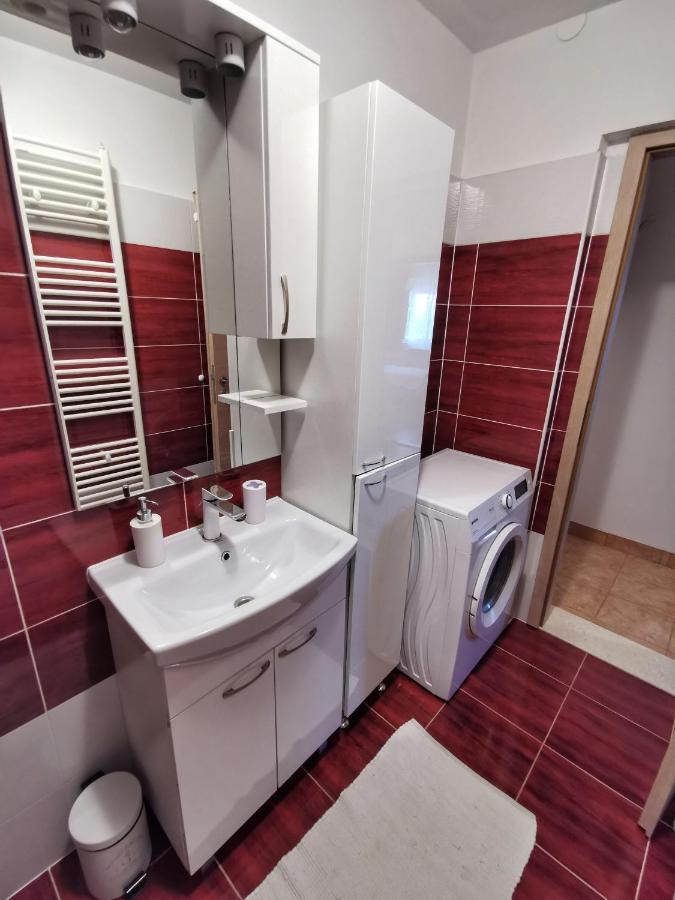 Apartments Plejic Сегет-Враница Экстерьер фото