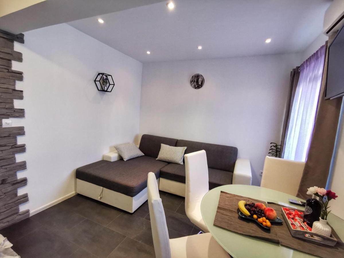 Apartments Plejic Сегет-Враница Экстерьер фото