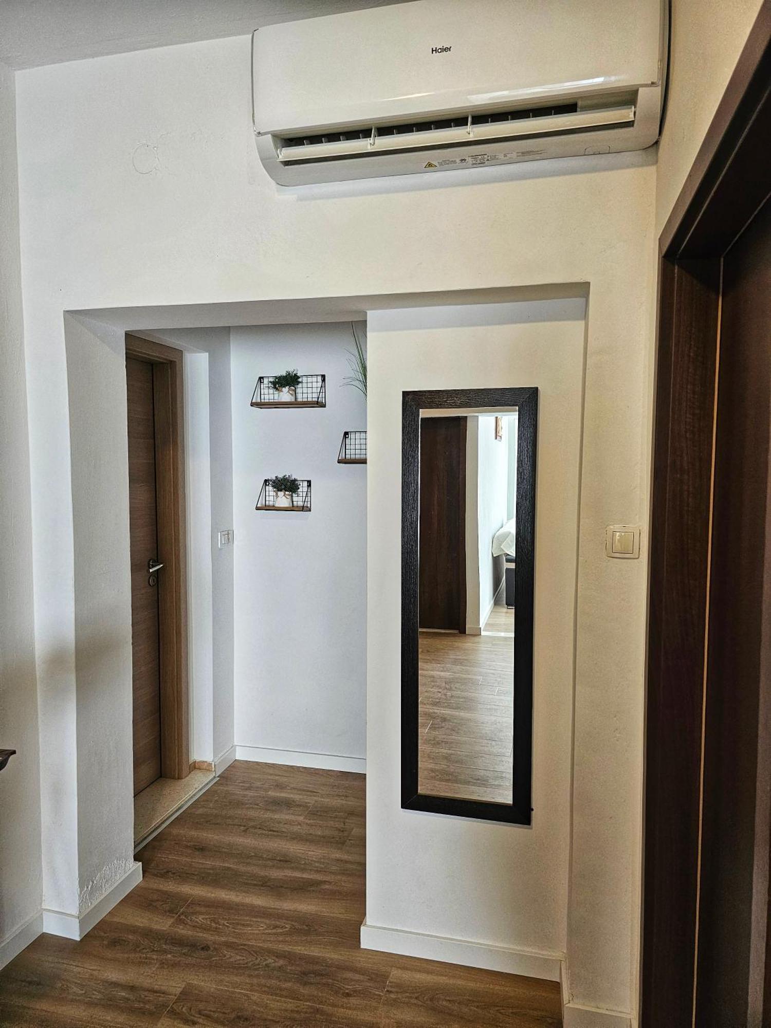 Apartments Plejic Сегет-Враница Экстерьер фото