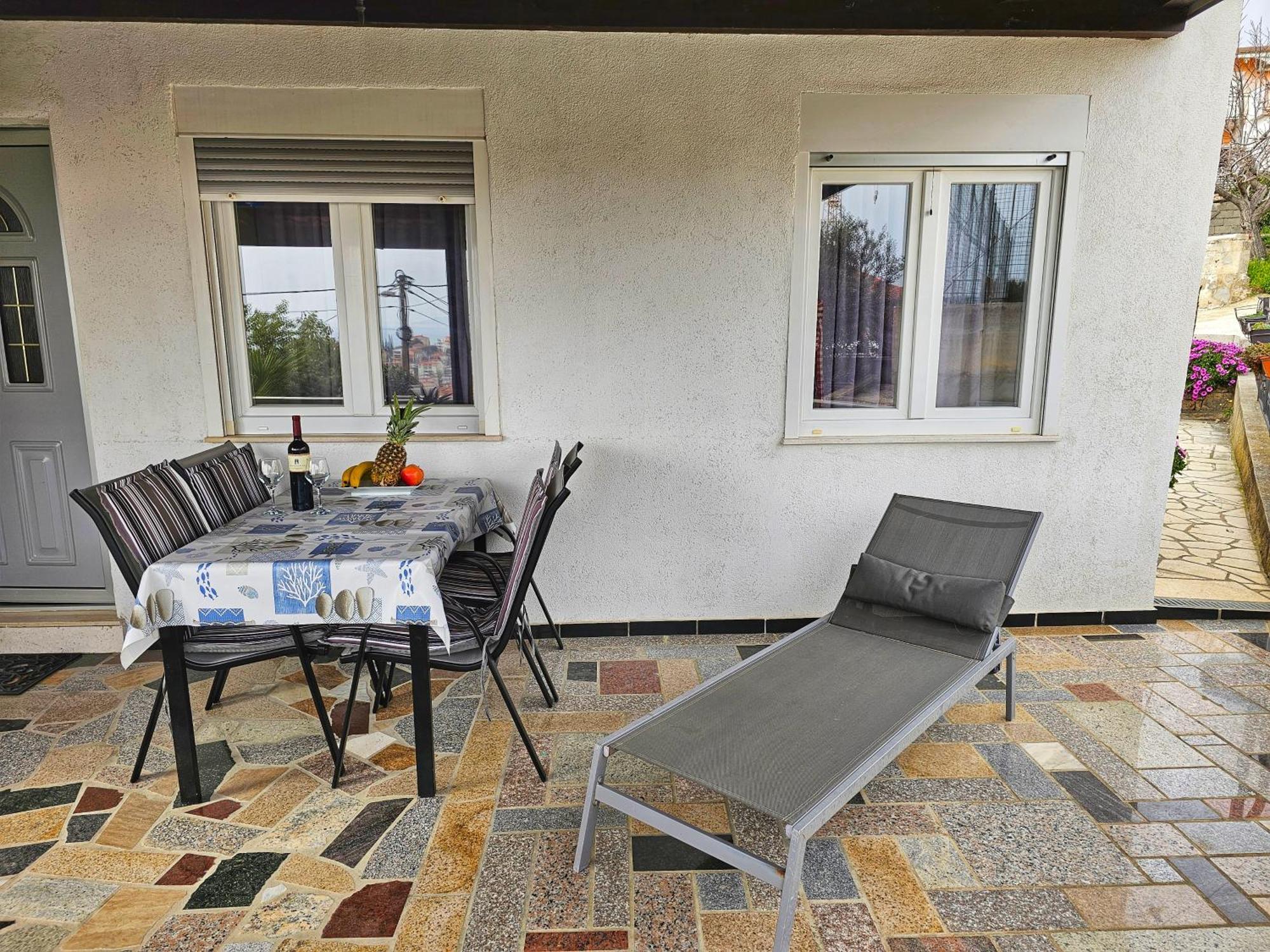 Apartments Plejic Сегет-Враница Экстерьер фото