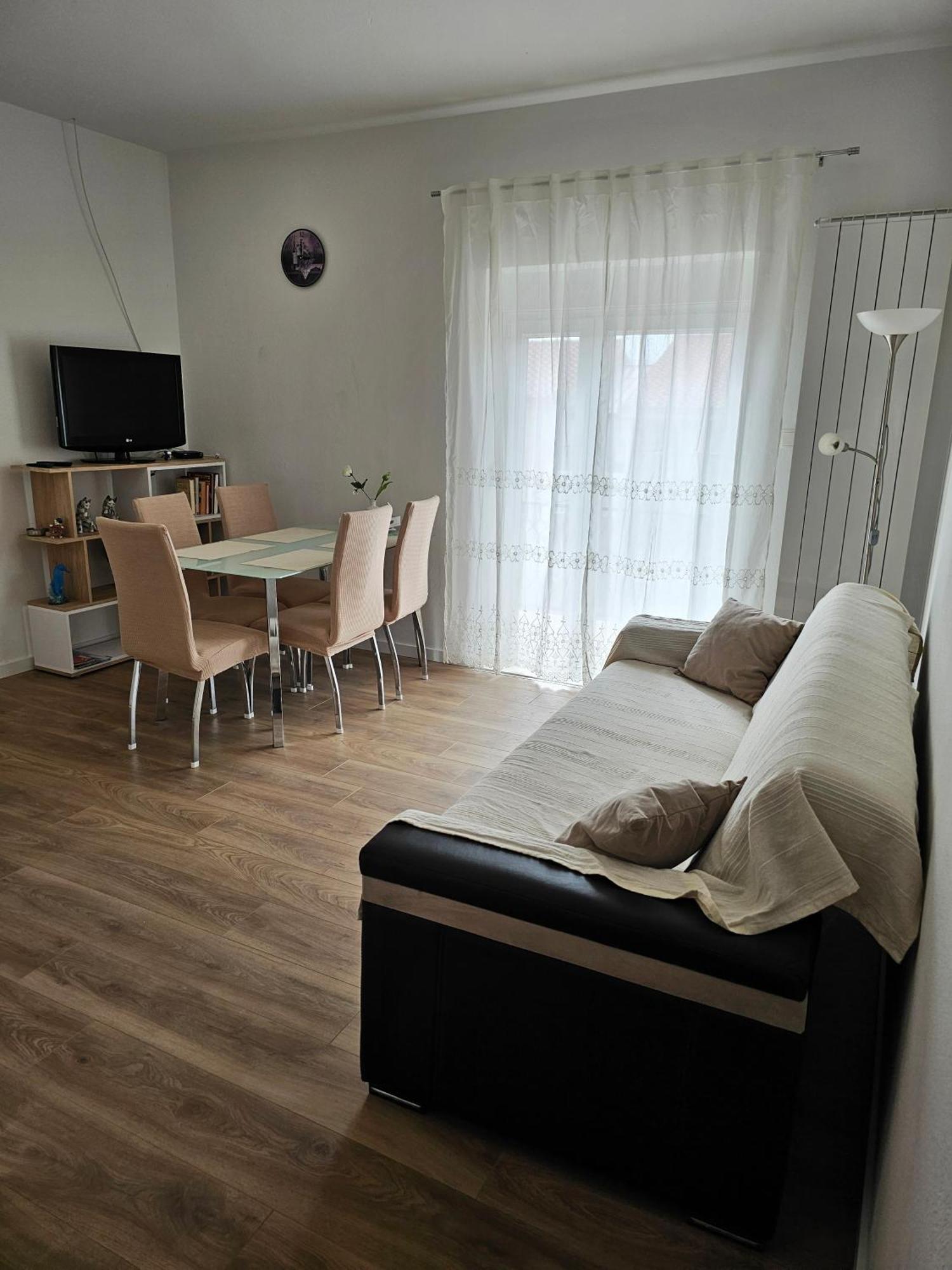 Apartments Plejic Сегет-Враница Экстерьер фото